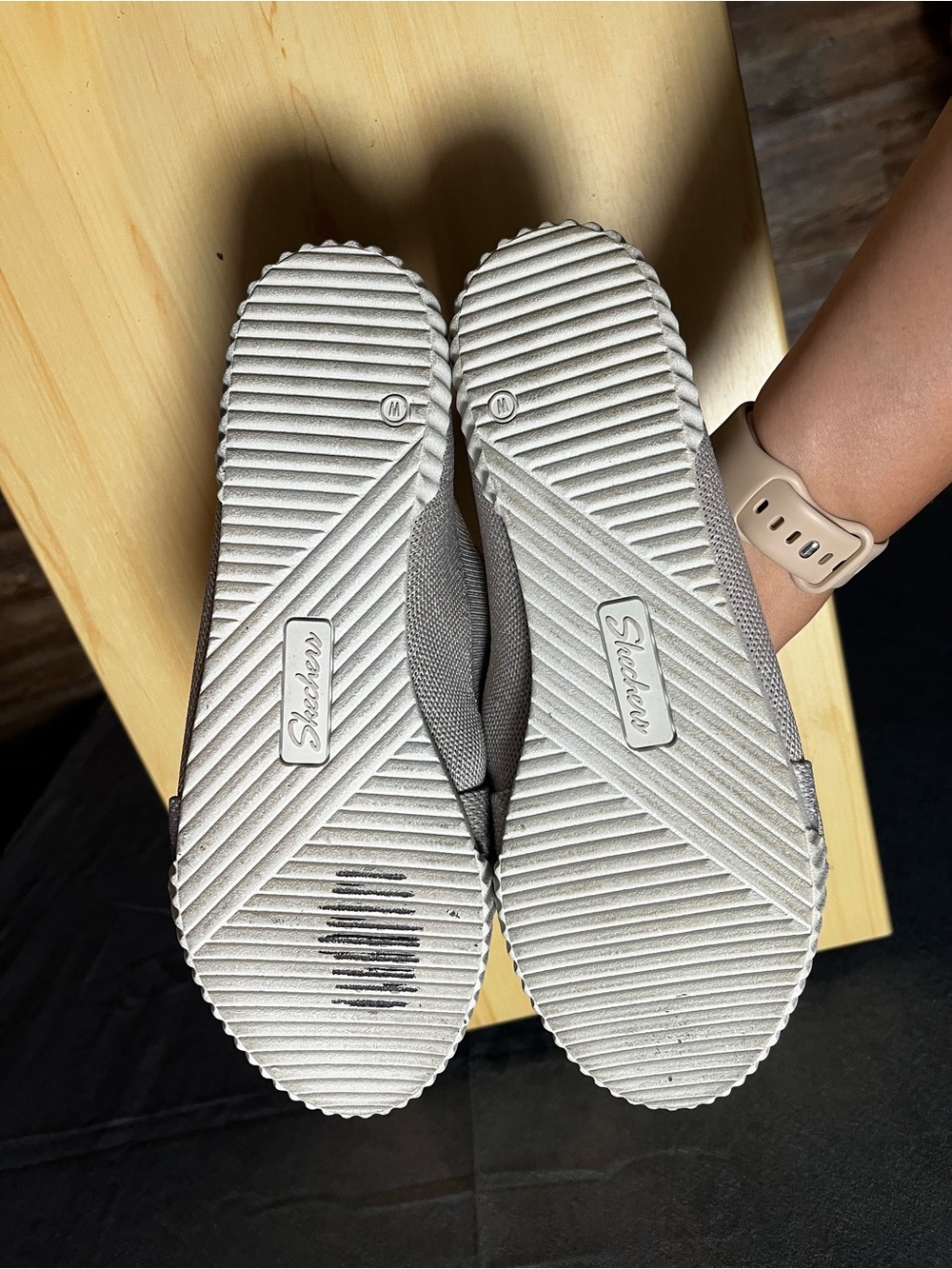 Skechers Slip On Size 9.5 Cleo Maya Light Grey Memory Foam Wide Fit Flats Shoes - Picture 10 of 11